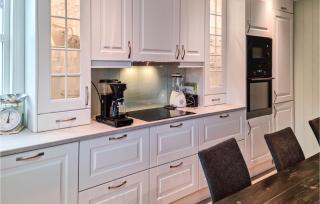 Awesome Home In Lillesand With Wifi - 6