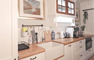 Awesome Apartment In Nowe Warpno - 4