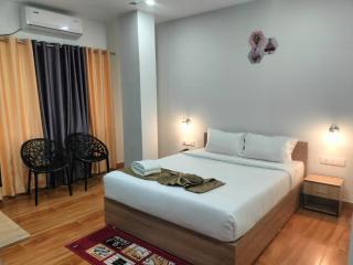 The Pinnacle Inn - Guwahati - 9
