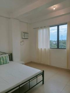 Cozy 2-Bedroom Apartment - 4