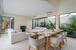 Villa Skye Modern Luxury Unveiled 4BR Villa - Seminyak - 9