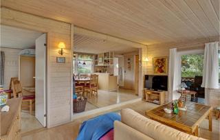 2 Bedroom Pet Friendly Home In Stege - Stege - 6