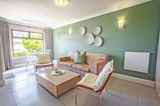 Modern self-catering apartment in a secure estate - Plettenberg Bay - 7