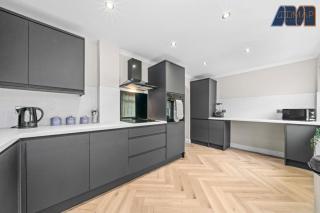 Airdrie 2 bed Near Hospital - Airdrie - 1