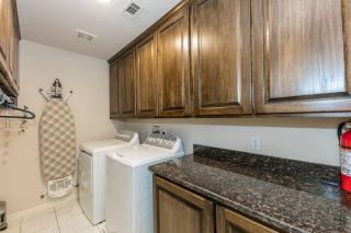 Spacious and beautiful 6 bedroom house! - Round Rock - 3