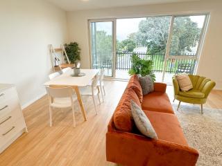 Modern 3Bdr 2bath Apartment Beach Golf Shops Relax - Paraparaumu Beach - 8