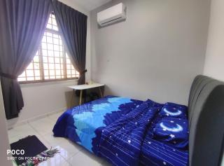 55 Homestay Bakri Muar Lovely House 12 pax - Kampong Parit Ulu - 6