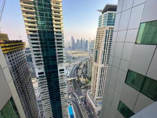 Marina Pinnacle Entire 1 Bed Room Apartment Top Floor View Dubai Marina - 1