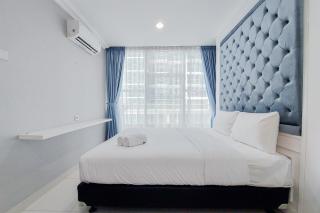 Comfort Designed 1BR at Brooklyn Alam Sutera Apartment By Travelio - Tangerang - 5