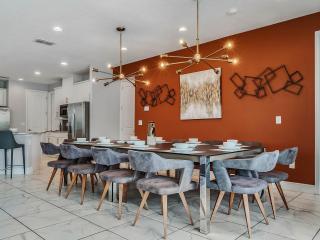 Last Minute Disney Getaway! Private Pool, Hot Tub & Games Room. Book Now! #97195 - Orlando - 2