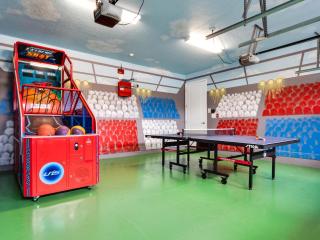 Last Minute Disney Getaway! Private Pool, Hot Tub & Games Room. Book Now! #97187 - Orlando - 9