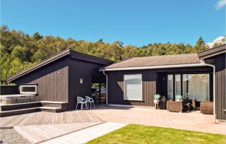 Beautiful Home In Lyngdal With Kitchen - Lyngdal - 1