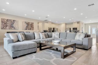 Last Minute Disney Getaway! Private Pool, Hot Tub & Games Room. Book Now! #97173 - Orlando - 4