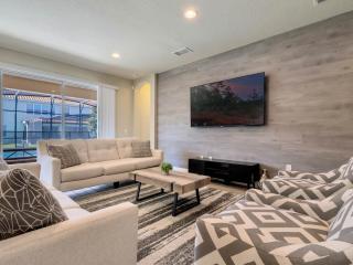 Last Minute Disney Getaway! Private Pool, Hot Tub & Games Room. Book Now! #97205 - Davenport - 2