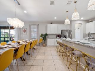 Last Minute Disney Getaway! Private Pool, Hot Tub & Games Room. Book Now! #97201 - Davenport - 4