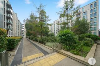 Amazing 2 Bedroom flat in E20 - 9