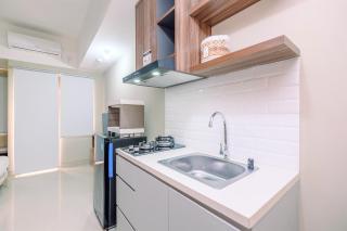 Strategic and Nice Studio at Gateway Park LRT City Bekasi Apartment By Travelio - Bekasi - 3