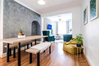 Comfortable 3 Bedroom Terraced Home, Sleeps 5, Monthly Extended Stays - 4