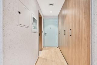 Stylish Studio APT with Pool and Gym - 3