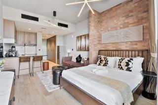 Stylish Studio APT with Pool and Gym - Dubai - 1