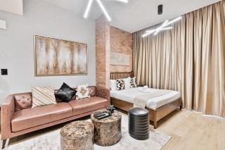 Stylish Studio APT with Pool and Gym - 2
