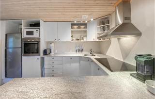 Cozy Home In Hishult With Kitchen - Knäred - 4