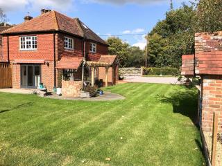 Well Cottage - Itchingfield - 9