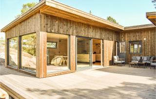 Lovely Home In Risør With Kitchen - Risør - 4