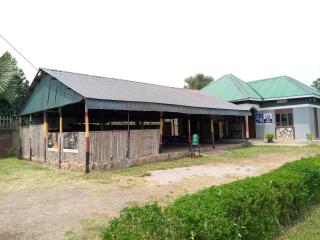 De Wamala Gardens & Hotel - - 5
