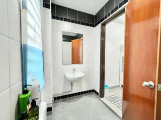 Skudai Sutera Luxury Holiday Villa 10 pax 4 bedrooms - Skudai - 4