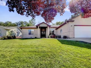 Paradise Hills Oasis home - 9
