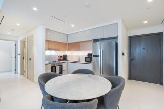 Contemporary Home with Private Beach - Dubai - 3