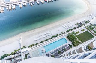 Contemporary Home with Private Beach - Dubai - 6