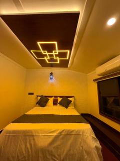 Iconic Backwater Cruise - Alleppey - 4