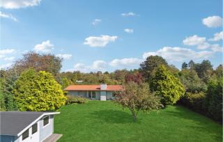 Two-Bedroom Holiday Home In Tisvildeleje - 1