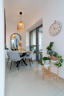 Luxury High Floor 1BR with Full Burj Khalifa View by Auberge - Dubai - 3