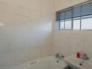 Lovely Linden Apartment - Johannesburg - 4