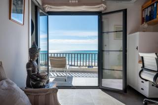 AT153 First line of the beach - Creixell - 9