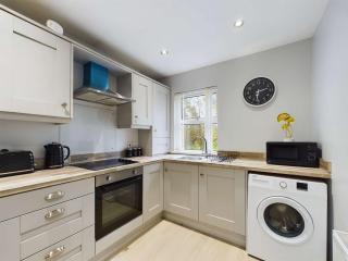Warm 2BR in heart of Ormeau - 8