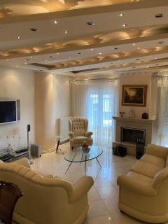 LaBelle Elite House in Aridaia,Lutra Pozar - 6