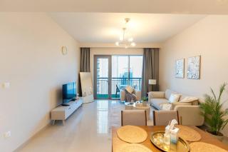 Luxury 1BR on high floor with park & Sea views - 4