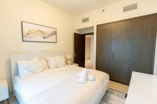 Luxury 1BR on high floor with park & Sea views - 1