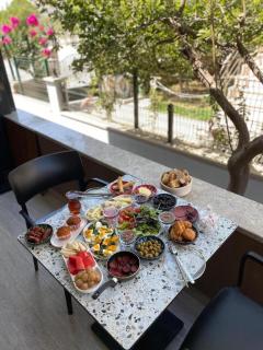 Bir Tebessüm Ayvalık - Ayvalık - 1