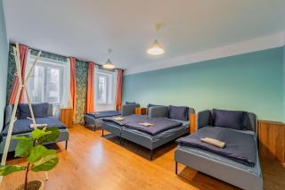 Stellar Female Hostel - Prague - 7
