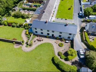Old Farm For Four - 5