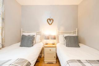 Lark View - Pembroke - 2