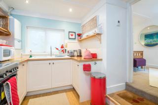 2 Penally Boathouse Mews - Cardigan - 4