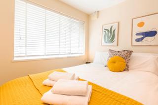 8 Croft Court - Tenby - 2