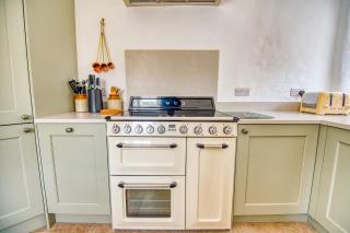 Swn Y Mor - Haverfordwest - 2