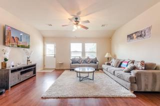 Stunning 4-Bedroom Spacious 2-Story Home - Buda - 3